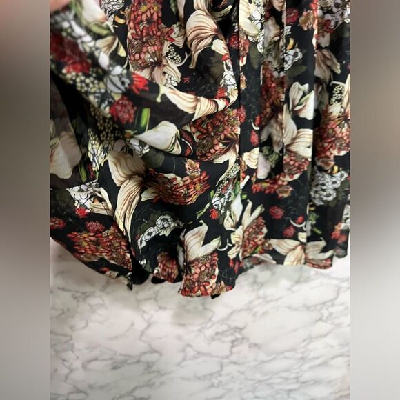 Pitanga Floral Romper Size P - Picture 3 of 5